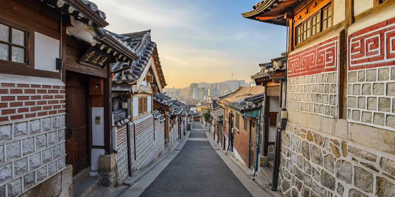 Bukchon Hanok Village di Seoul, Korsel.