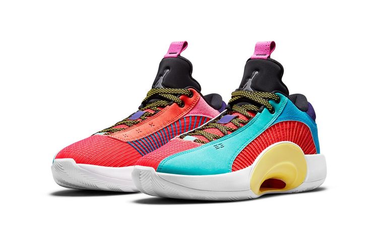 Label Jordan menggabungkan konsep sepatu basket sebagai pelindung kaki pemain dengan pijat refleksi.