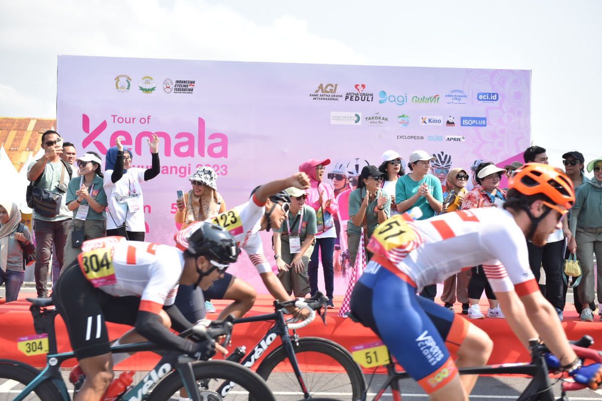 Bank Artha Graha berpartisipasi dan memberikan berbagai promo pada ajang Tour de Kemala.