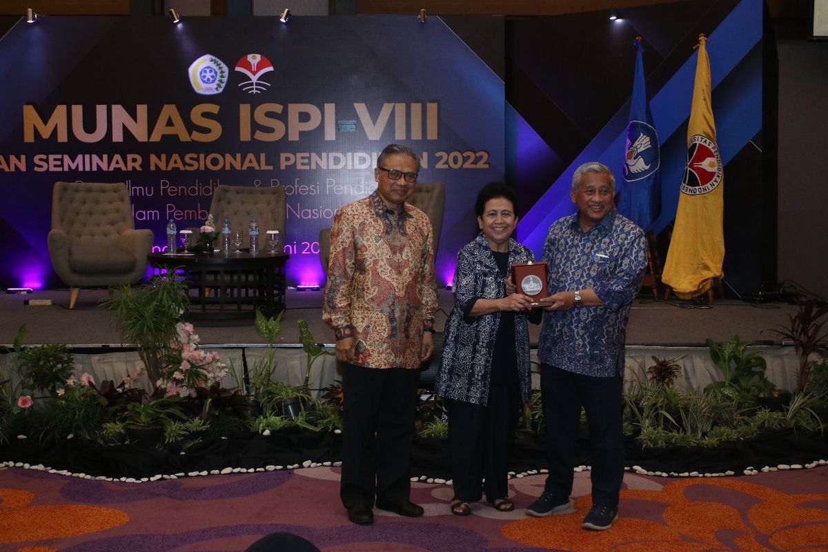 Universitas Pendidikan Indonesia (UPI) saat menggelar musyawarah nasional (Munas) Ikatan Sarjana Pendidikan Indonesia (ISPI) VIII Tahun 2022 bersama ISPI di UPI, mulai dari Selasa (14/6/2022) hingga Kamis (16/6/2022).
