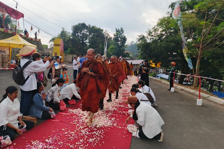 Perayaan Waisak 2026 di Candi Borobudur, Ritual Thudong Dimulai dari Bali