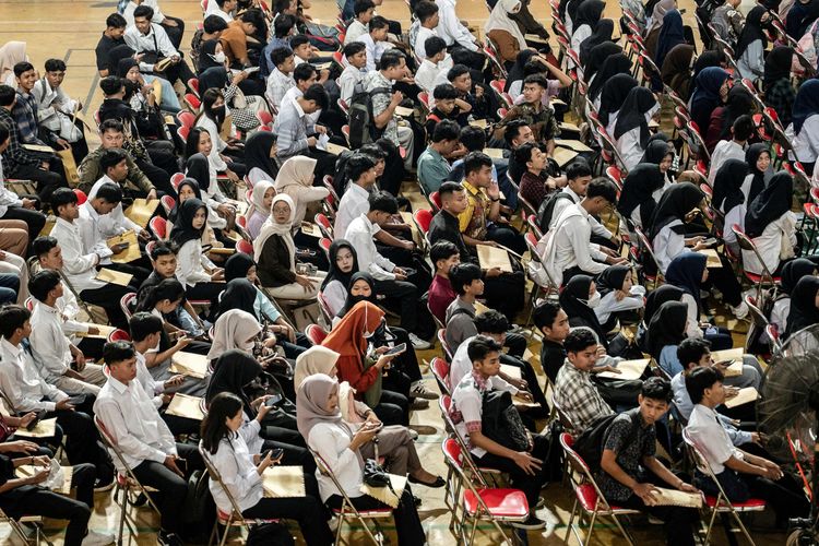 Ekonomi Tumbuh, Pekerjaan Menghilang