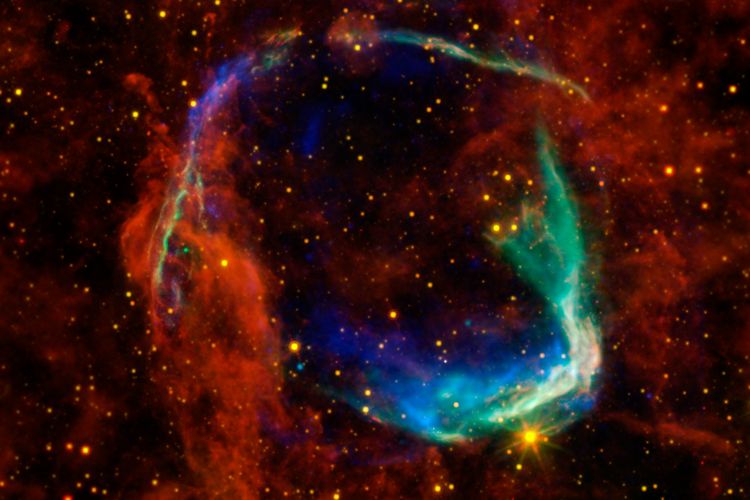 Ilustrasi supernova tertua yang direkam oleh teleskop NASA. Fenomena supernova adalah peristiwa kematian bintang yang ditandai dengan ledakan bintang di alam semesta.