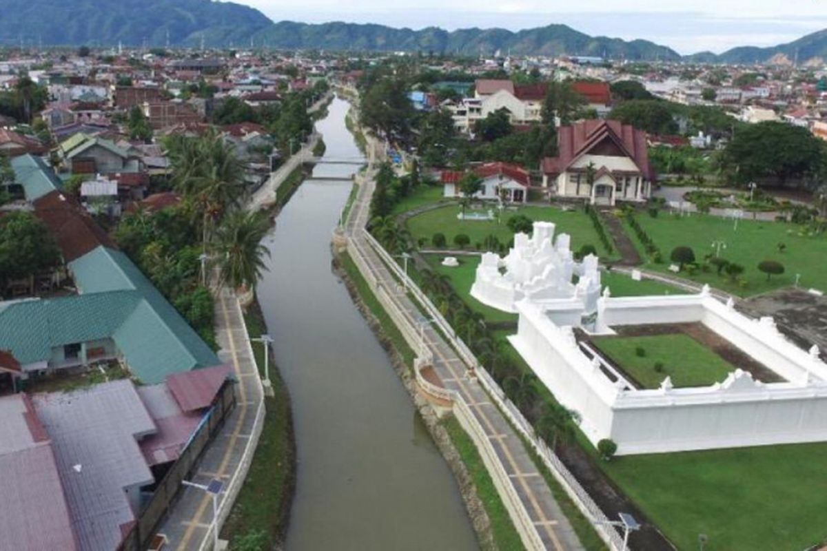 Kawasan Seutui, Banda Aceh, yang berada di tepi Sungai Kreung Daroy.