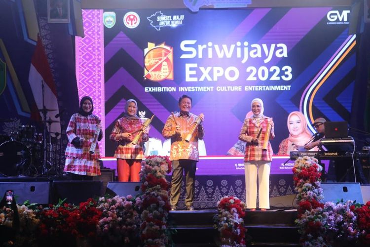 Gubernur Sumatera Selatan (Sumsel) Herman Deru saat membuka Sriwijaya Expo 2023 di Dinning Hall Jakabaring Sport City (JSC), Palembang, Rabu (24/5/2023).