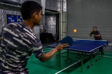 Pukulan dengan Cara Memotong Arah Gerakan Bola dalam Tenis Meja