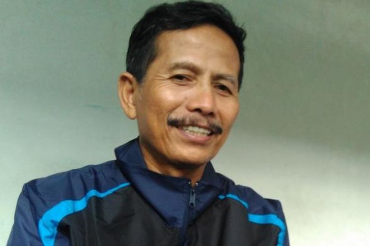 Pelatih Persib Bandung Djadjang Nurjaman saat ditemui di Stadion Sidolig, Jalan Ahmad Yani, Bandung Rabu (10/8/2016). KOMPAS.com/DENDI RAMDHANI