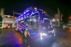 Bus Baru BS Guvilli Pakai Body Skylander R22 dengan Sasis Tronton