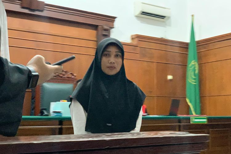 Curi Peralatan Makan, Karyawan di Surabaya Dituntut 2 Tahun Penjara