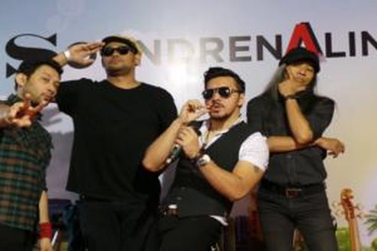 Grup band Naif diabadikan sebelum tampil di Soundrenaline 2015 yang digelar di Garuda Wisnu Kencana, Bukit Ungasan, Bali, Sabtu (5/9/2015).