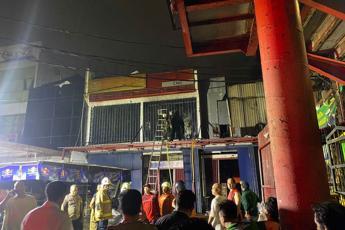Ruko di Mampang Terbakar, 45 Personel Pemadam Dikerahkan