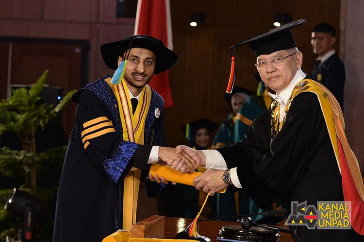 Cerita Al-faqeeh, Mahasiswa Asal Yaman Lulus S2 Farmasi Unpad IPK 4,00 dan Jadi Wisudawan S3 Terbaik