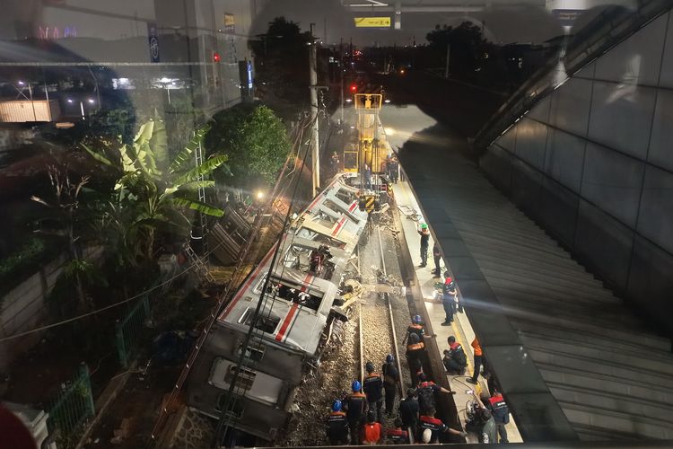 Tabrakan KA Argo Bromo Anggrek dan KRL, Pengamat Soroti Kejanggalan di Stasiun Bekasi Timur