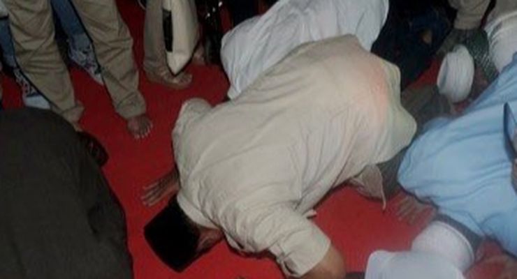 Soroti Hasil "Quick Count", Kubu Ganjar Singgung Capres Sujud Syukur Tapi Kalah