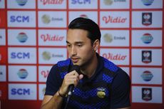 Ezra Walian Optimistis dengan Koneksi Lini Depan Persib Bandung