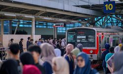 KRL Jabodetabek Diprediksi Tembus 437 Juta Penumpang pada 2030, KAI Perkuat Sarana dan Prasarana