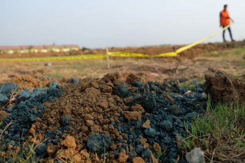 Lumpur Beracun Dikubur di Tanah Proyek Perumahan di Karawang