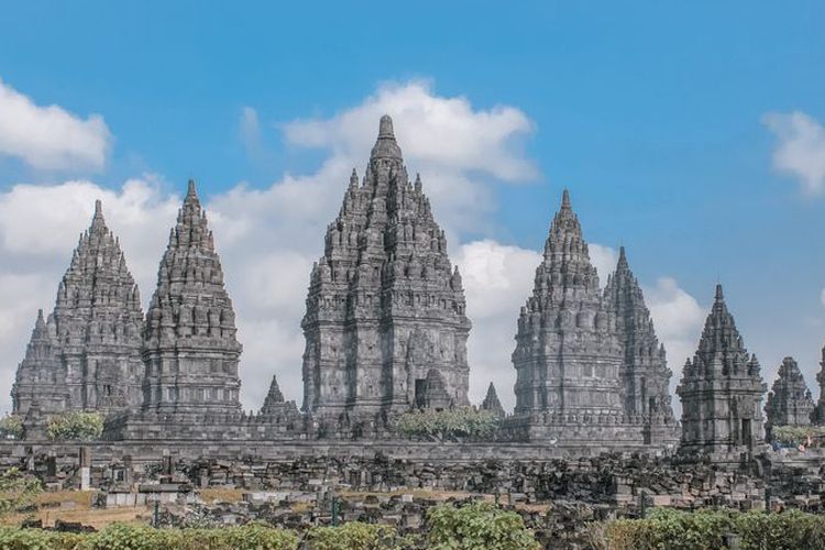 Ilustrasi Candi Prambanan.