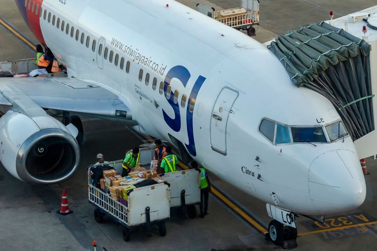  JUNE 16, 2019 : A Sriwijaya Air B737-500 PK-CLC Citra at Sepinggan Airport.The aircraft make is similar to Sriwijaya Air's downed Flight SJ 182