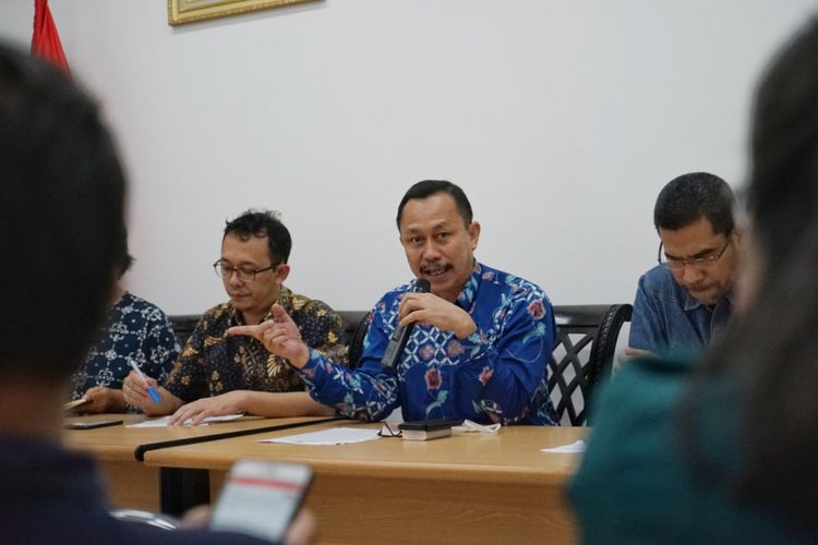 Ketua Komisi Nasional Hak Asasi Manusia (Komnas HAM) Ahmad Taufan Damanik saat pemaparan catatan terkait debat pertama Pilpres, di kantor Komnas HAM, Menteng, Jakarta Pusat, Jumat (18/1/2019).