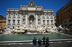 Air di Kolam Trevi Fountain di Roma Berubah Jadi Hitam, Ini Sebabnya