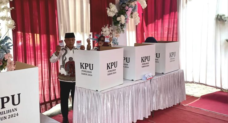 Targetkan Dulang Suara 90 Persen, Sanusi Baca Surat Al-Insyirah Sebelum ke TPS