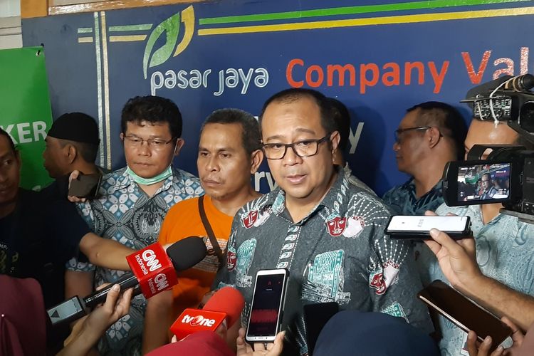 Direktur Utama PD Pasar Jaya Arief Nasrudin di Pasar Pramuka, Jakarta Timur, Kamis (5/3/2020)