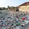 Aliran Sungai Ditutupi Sampah, Warga Serang 