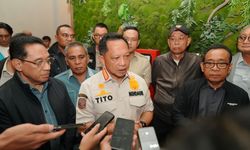 Mendagri Tito Tinjau Langsung NTT, Pastikan Pemenuhan Kebutuhan Masyarakat Terdampak Gempa