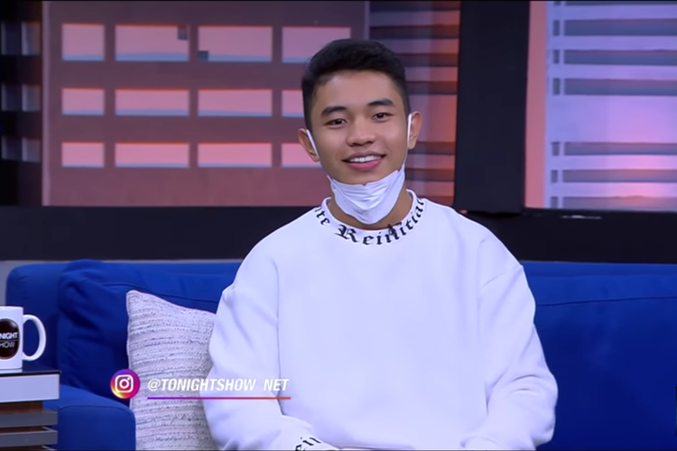 YouTuber Fiki Naki saat menjadi bintang tamu acara Tonight Show, Net TV