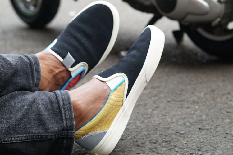 Scooter VIP Berkolaborasi dengan brand Sko Shoes yaitu merek sepatu lokal karya anak bangsa dengan meluncurkan Krafty Slip-On Series buat skuteris.