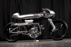 Suzuki A100 1973 Menolak Tua, Bangkit dengan Konsep Cafe Racer