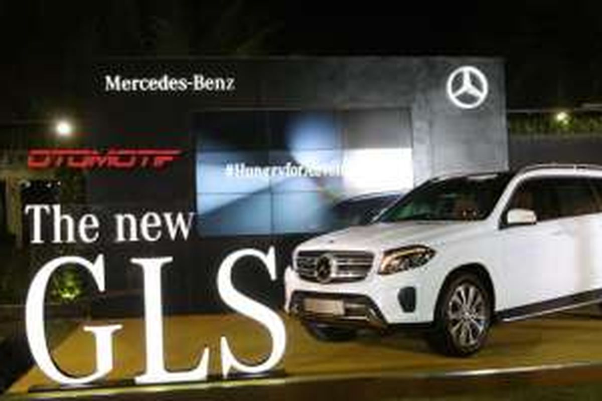 Mercedes-Benz GLS rakitan lokal dijual Rp 1,179 miliar. 