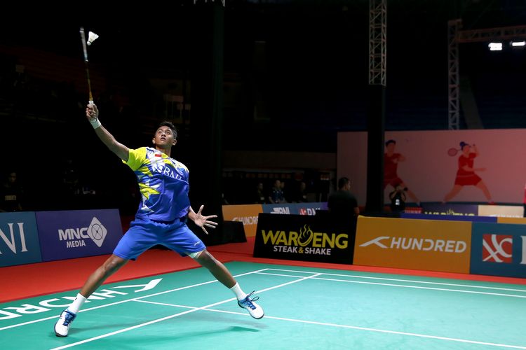Aksi Alwi FARHAN Tunggal Putra Beregu Indonesia pada laga Semi Final  BNI Badminton Asia Junior Championships 2023, Di GOR Amongraga, Yogyakarta, 10/7/2023