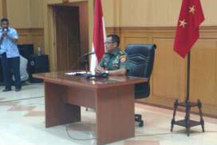 Kepala Pusat Penerangan TNI Mayor Jenderal TNI Tatang Sulaiman, di Mabes TNI, Jakarta, Minggu (20/3/2016)