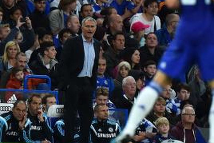 Salah satu ekspresi pelatih Chelsea, Jose Mourinho, pada laga persahabatan antara timnya dan Real Sociedad, di Stamford Bridge, pada 12 Agustus 2014.
