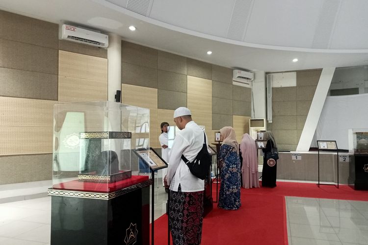 Pameran artefak Nabi Muhammad SAW di Tangerang, Senin (24/7/2023).
