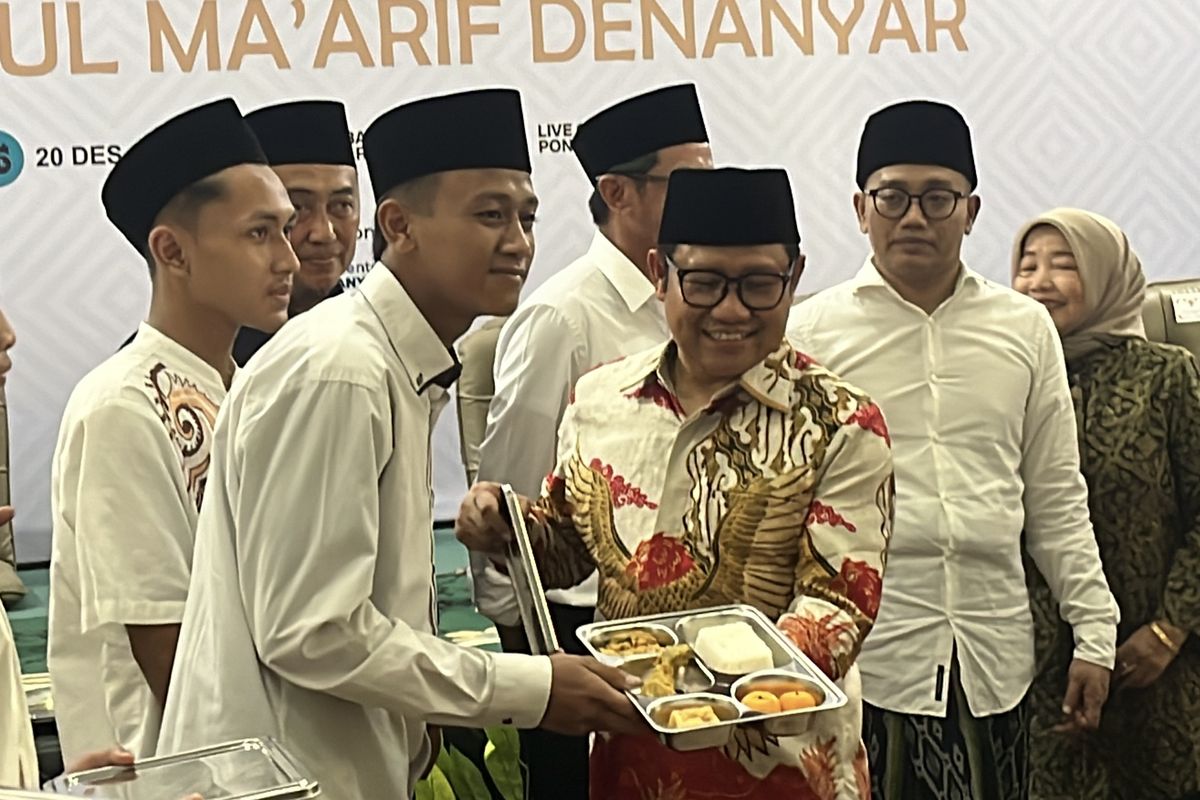 Tinjau Program Makan Bergizi di Pesantren Jombang, Cak Imin: Santri Butuh Kecerdasan dan Kesehatan