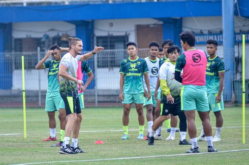 Asisten Pelatih Persib Manuel Perez Sempatkan Kursus Bahasa Indonesia