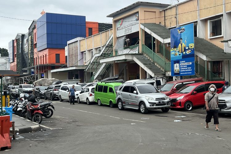 Pemkot Bogor berencana melakukan penataan di kawasan Pasar Kebon Kembang dan Alun-Alun Kota Bogor.