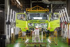 Tantangan Penjualan Truk Hino di 2026: Truk Impor China Menghantui