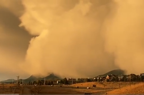 Cuaca Ekstrem Kembali Terjang AS, Video Badai Debu dan Tornado Selimuti Langit Wilayah Barat
