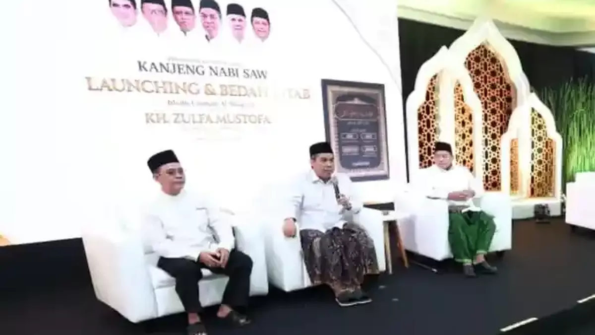 Gus Ghofur Dorong Kitab Kiai Zulfa Jadi Rujukan Bahtsul Masail Muktamar NU