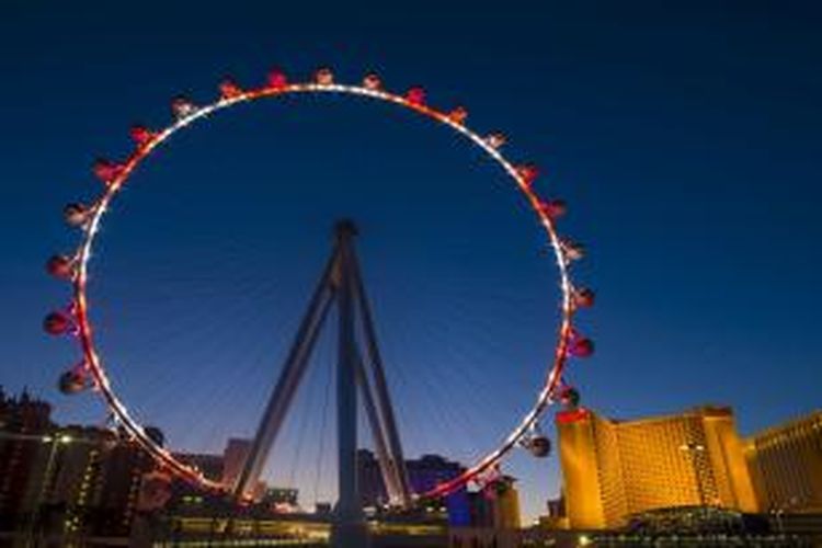 The High Roller, bianglala tertinggi di dunia berada di Las Vegas, Amerika Serikat.