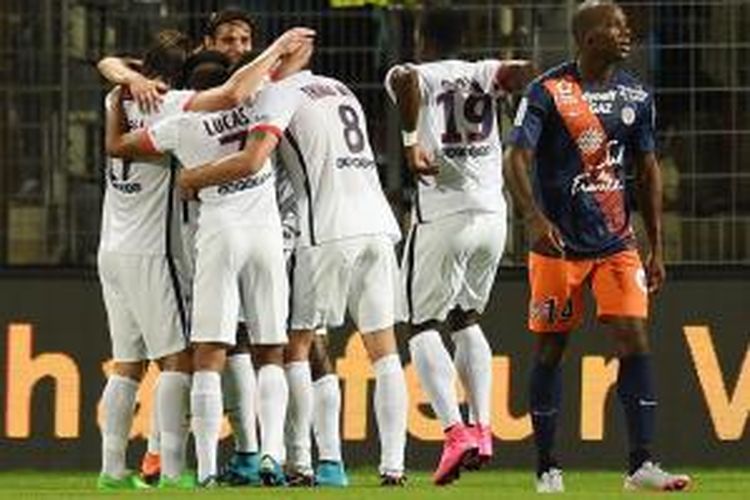 Para pemain Paris Saint-Germain saat merayakan gol Blaise Matuidi ke gawang Montpellier pada lanjutan Ligue 1 di Montpellier, Jumat atau Sabtu (22/8/2015) dini hari WIB. PSG menang 1-0 pada pertandingan tersebut. 