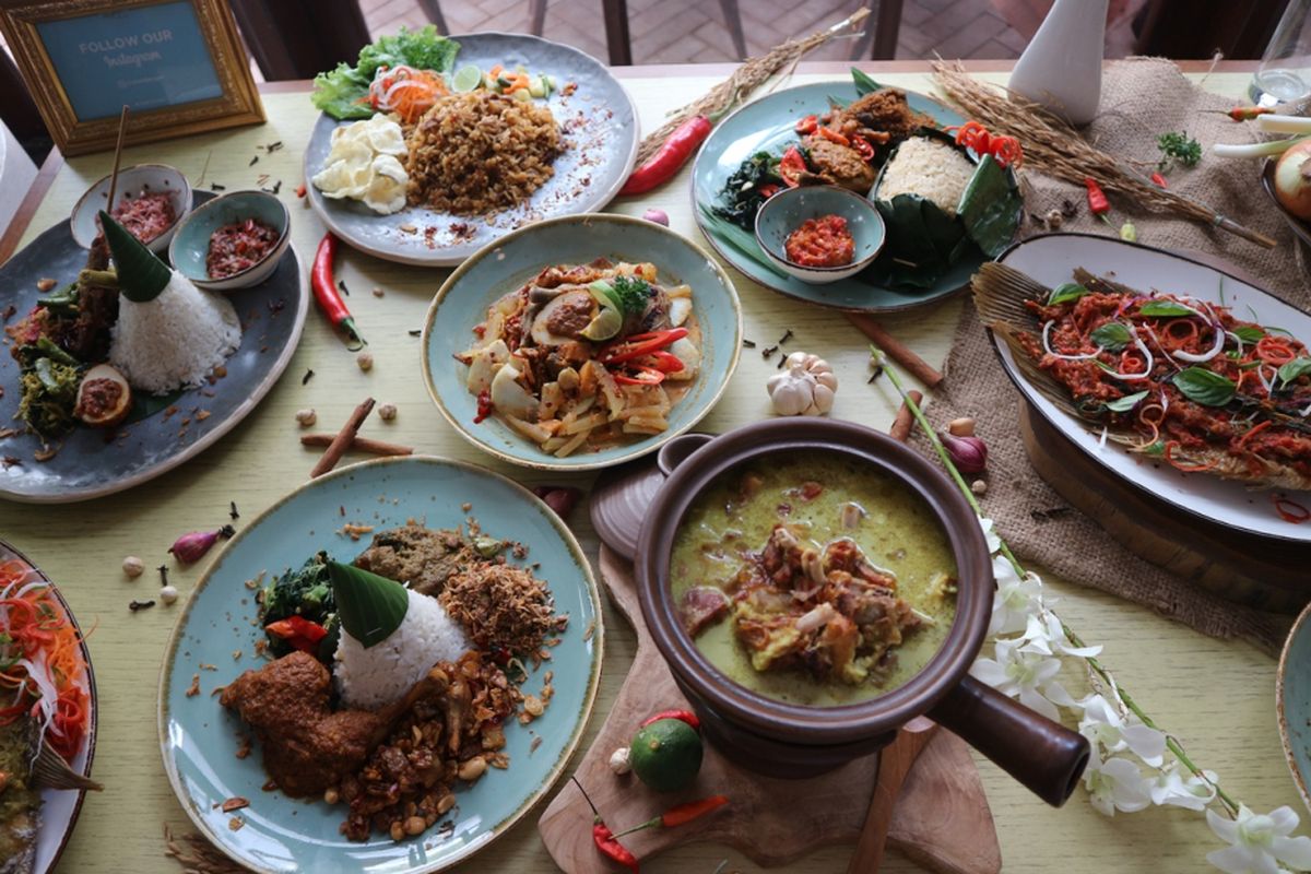 Beragam menu asli Indonesia di Restoran Mendjangan, Kemang, Jakarta.