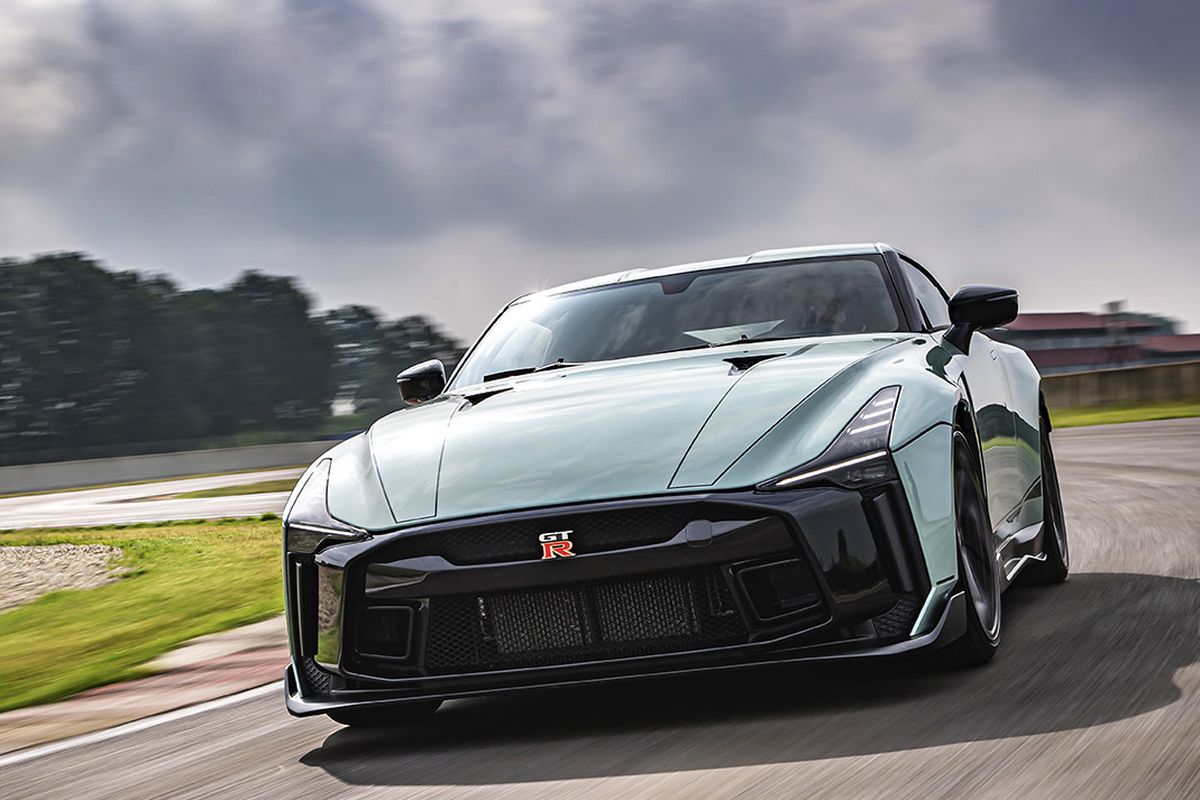 Nissan perlihatkan versi produksi Nissan GT-R50 rancangan Italdesign