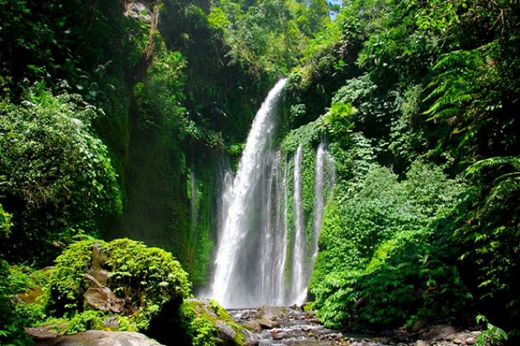 Air Terjun Way Kalam, salah satu tempat wisata alam Lampung.