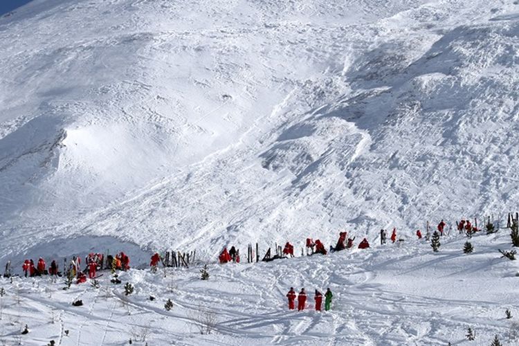 Di lokasi inilah salju longsor pada 13 Februari lalu dan menewaskan sembilan orang.