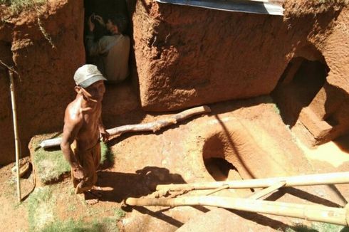 Cerita Kakek Cireng Bangun Rumah Bawah Tanah Seorang Diri